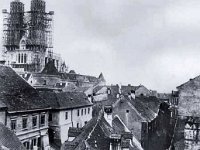 Ulica Pod zidom 1895. godine (lijevo) i potok Medveščak (desno).jpg